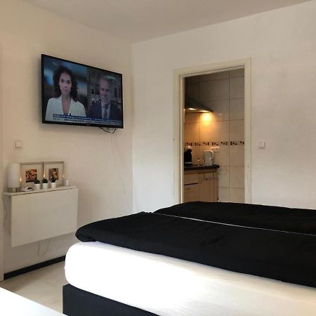 Prive Apartment With Use Of Outside Jacuzzi Apeldoorn Extérieur photo